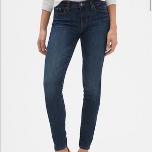 NWT Gap Legging Jeans